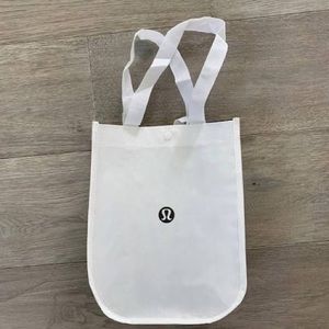 2x WHITE/BLACK LULULEMON TOTE BAG